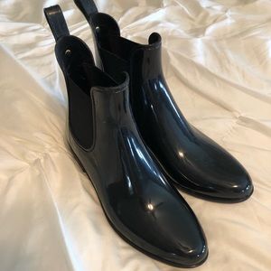 Size 10 Sam Edelman Rain Boot.